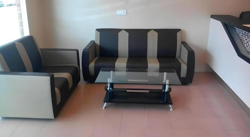 Hotel Rst 2*